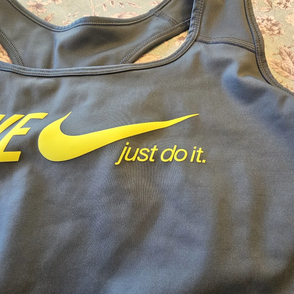 NWOT plus size 3X Nike dri-fit sports bra Pickleball Workout‎ Beach Gym Golf